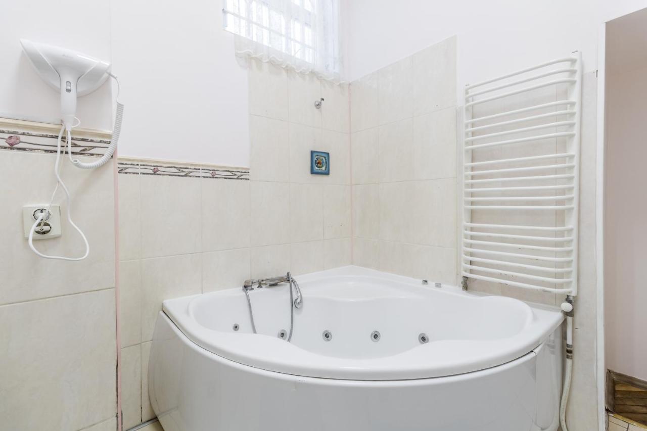 Striltsiv Apartment Lviv Exterior photo